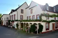 Weinhaus Hotel Zum Josefshof Hotels in Kueser Plateau