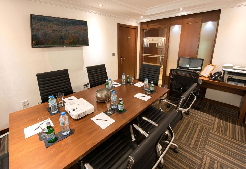 알 로다 아르잔 바이 로타나 로비