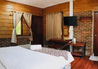 Giri Tengah Resort Borobudur Hotels in Samigaluh