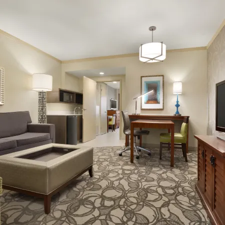 Embassy Suites by Hilton San Antonio Airport