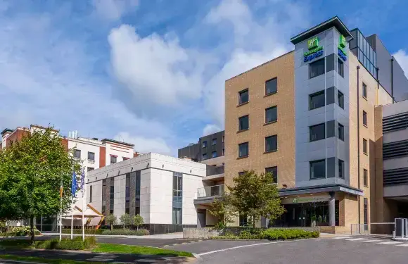 都柏林機場智選假日酒店-洲際酒店集團旗下