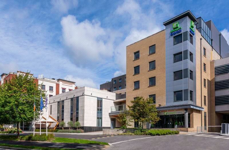 Holiday Inn Express Dublin-Airport, an IHG Hotel