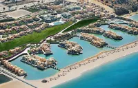 The Cove Rotana Resort - Ras Al Khaima - ที่มีที่จอดรถ