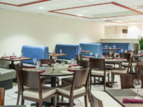 Holiday Inn OCEANSIDE CAMP PENDLETON AREA by IHG Hotels in Oceanside