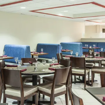 Holiday Inn OCEANSIDE CAMP PENDLETON AREA by IHG