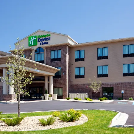 Holiday Inn Express & Suites MASON CITY by IHG