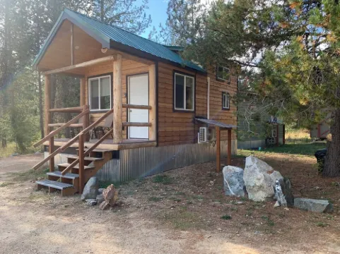 #22 Tranquil Pines Horse Friendly Tiny House