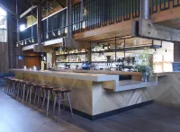 Timber Cove Resort - bar
