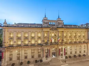 NH 컬렉션 프라하 카를로 IV