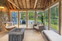 Home 2 Mi to Mashpee Commons! Pool and Screened Deck - 3-Star