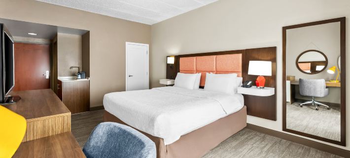 Hampton Inn Woodbridge Hotels in Middlesex County