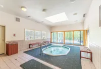 Saints John 2503 - Hot Tub