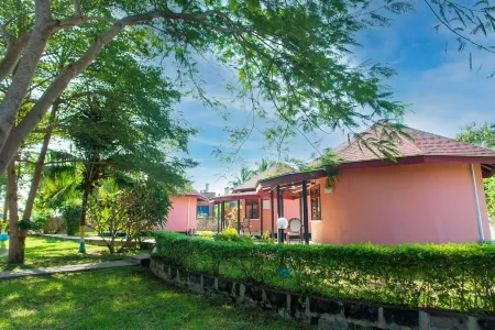 Charlestina Beach Resort