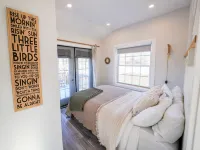 Amazing Views • 7 Acres • Creek • Hot Tub • 30 Min to All Star Village 富蘭克林酒店