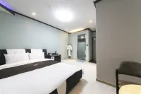 Yangyang JM Self Check-in Motel