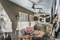 Fully Stocked Kitchen and Walkable to Downtown - Charming Cozy Cottage