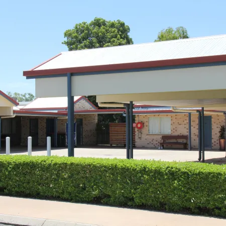 Midlander Motor Inn