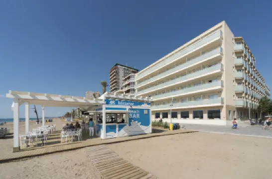 4R Miramar Calafell Hôtels à : 