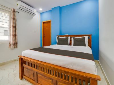 Super OYO 820286 Hotel SR Grand