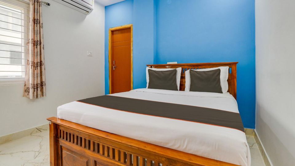Super OYO 820286 Hotel SR Grand