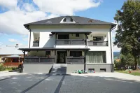 ペンシュネア サーラ のホテル