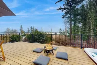Hot Tub & Mtn Views: Lummi Island Home Near Beach - Homestays