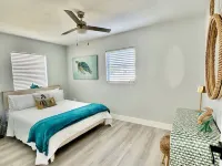 Fully Renovated, Direct Gulf Access w private doc just for you! Hotels in Hernando Beach