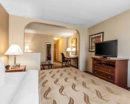 Quality Suites Paducah I-24 Hotels in Paducah