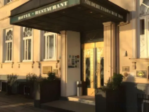 ホテル ニーダーレンディッシャー ホフ シュヴェリーンのホテル