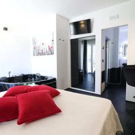 Black&White Otranto Suite