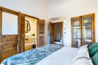 La Villa des Cèdres Hotels in Goult