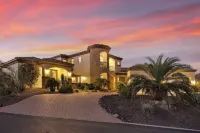 Copper Sky Retreat - Lux villa & pool Hotels in New River