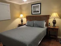 Remodeled Condo! Ski-in/Ski-out 2BR washer/dryer, Large Deck, Bike Storage