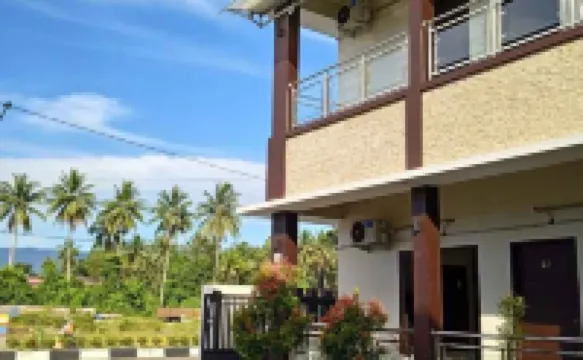 Morowali Beach Hotel 住宿飯店
