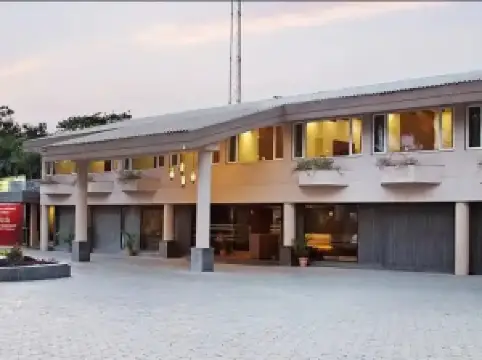 エンライズ バイ サヤジ ボーパール