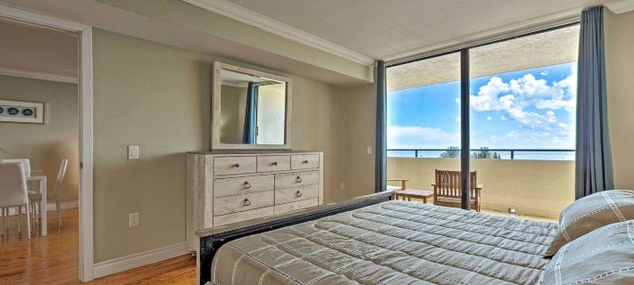 Modern Waterfront Hudson Condo w/ Resort Pool! Hoteles en Hudson