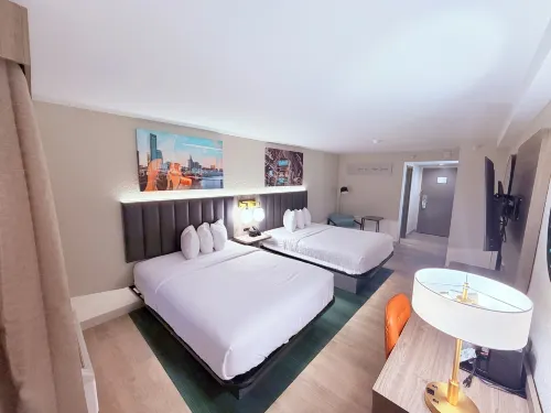 La Quinta Inn & Suites by Wyndham Nashville Airport/Opryland