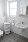 Bright apartment with direct access to the garden