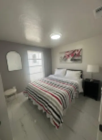 Charming 2-bedroom apartment in fantastic Bradenton with AC, WiFi
