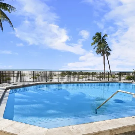 Mariner's Boathouse and Beach Resort by CoolVacay