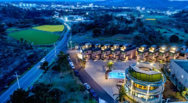 海洋布瑞克泳池別墅