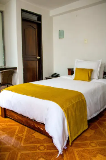 皇家套房飯店 住宿飯店