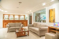 Hiona Holiday Hotel - bar