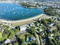 Superb house 100m from the sea with heated swimming pool