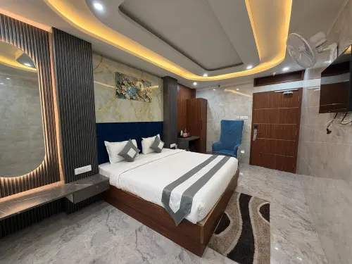Hotel Shashi Grand, Jamui - 2-Star