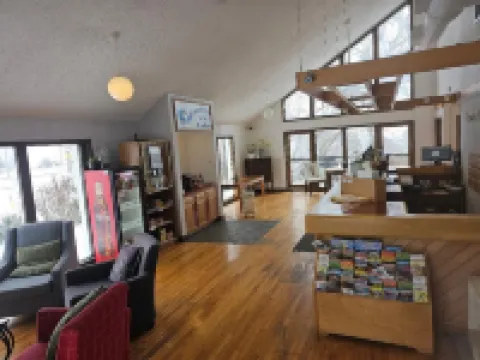 Hawk's Nest Lodge