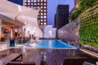 Hilton Bogota - Pools
