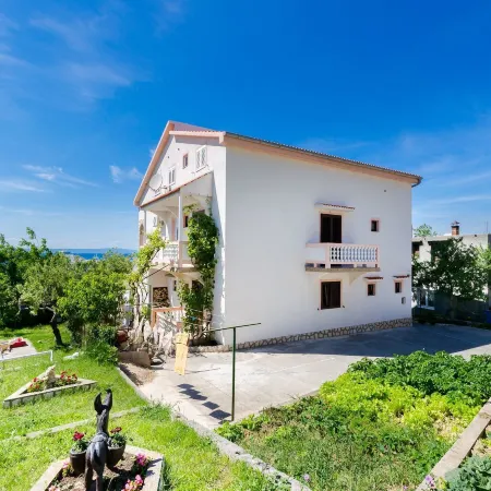Apartments Albina