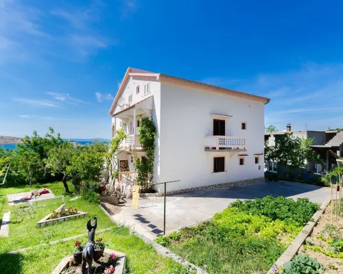 Apartments Albina Hotels in Rab