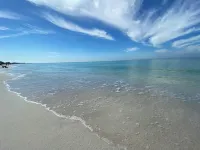熱帶微風海灘俱樂部飯店 - 海滩